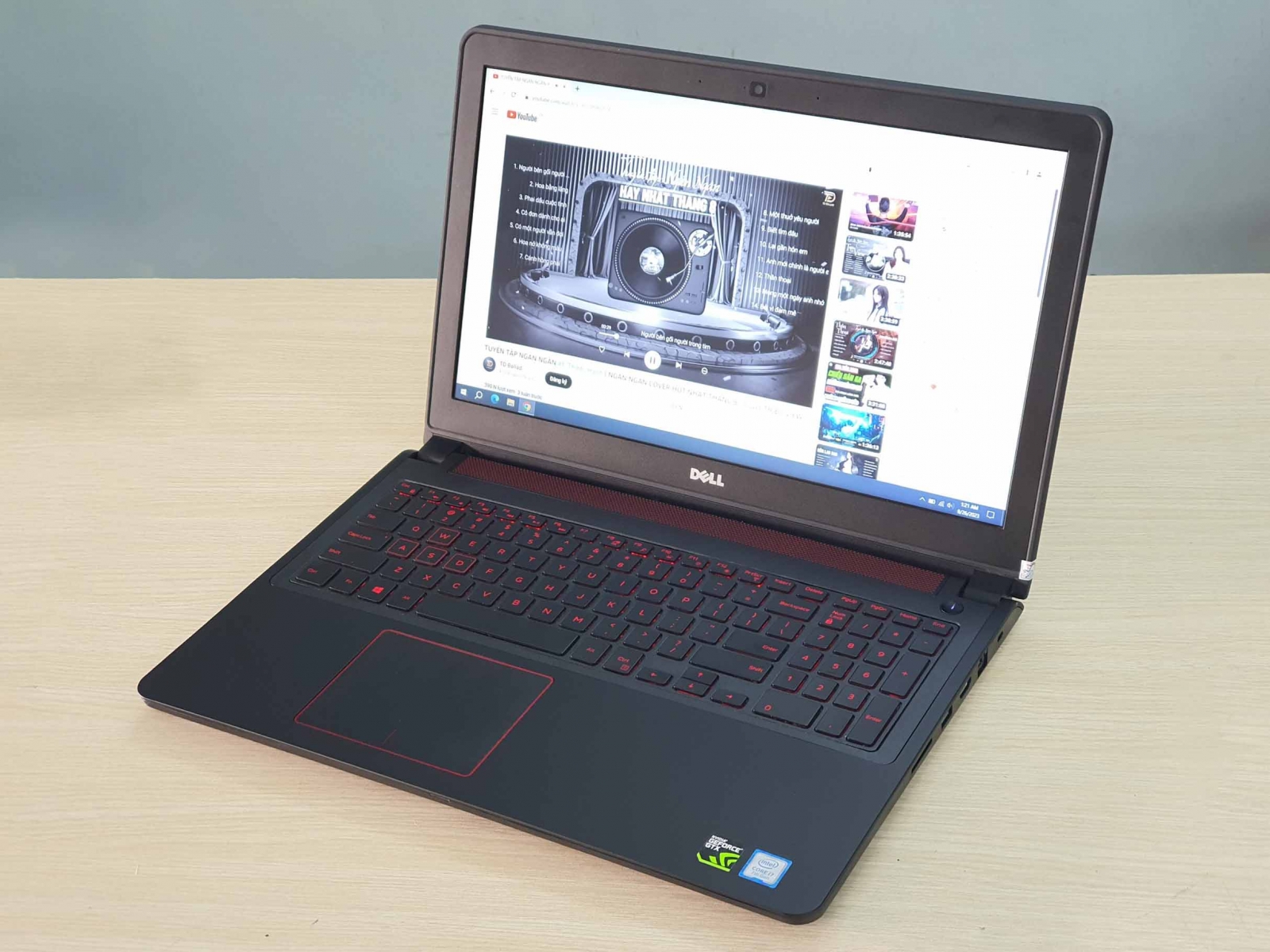 Hình ảnh laptop gaming dell inspiron i7-7700HQ ram 8g ssd 128g vga gtx 1050 màn hình 15.6 inch fhd